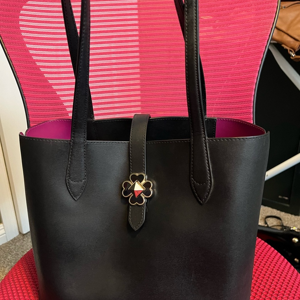 Kate spade Cassie tote in excellent condition!